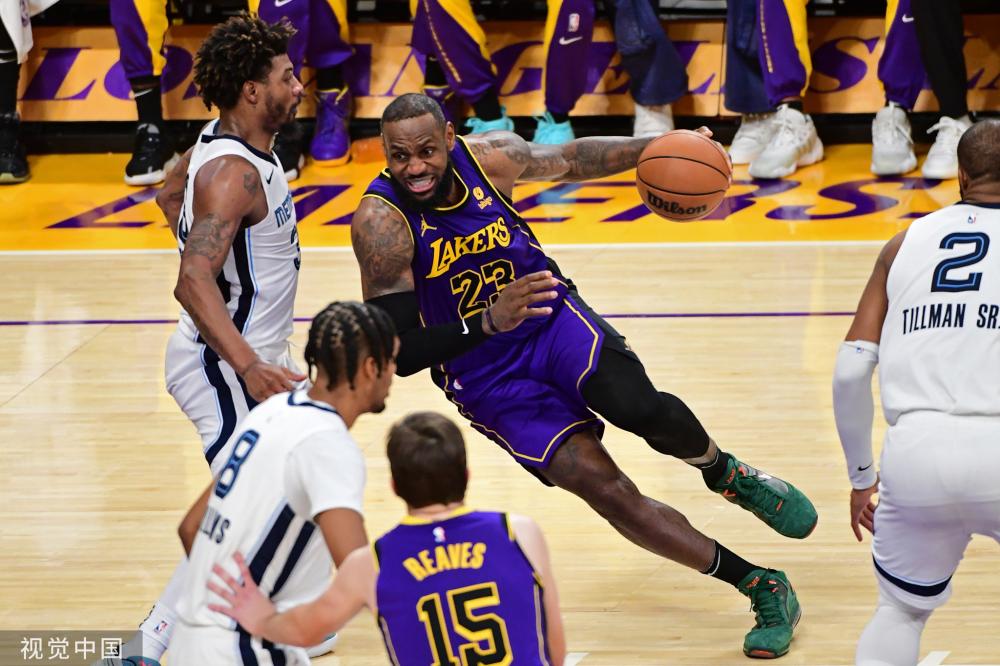 更归功于团 更归功于团